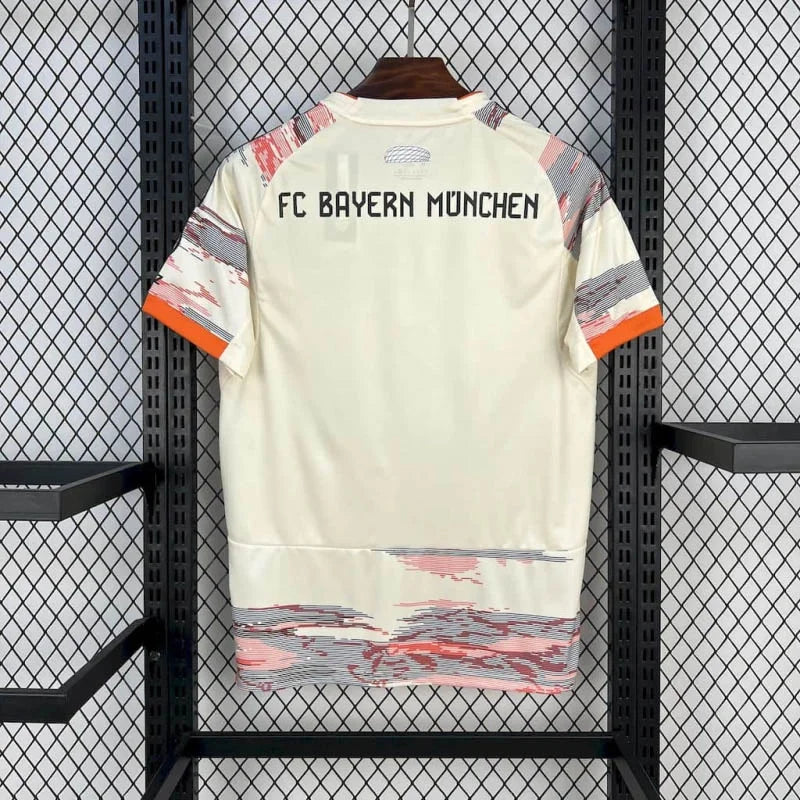 26 Bayern Home/Away image 3