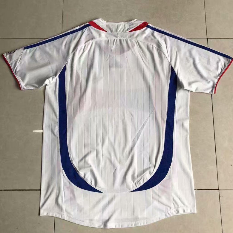 06 France Home/Away image 2