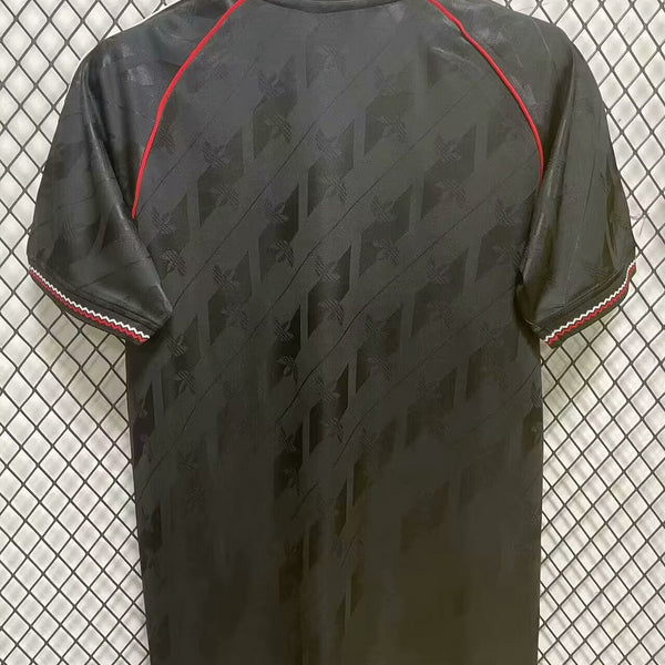 Retro Man Utd Polo Shirt image 1