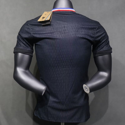24 France Balenciaga image 1