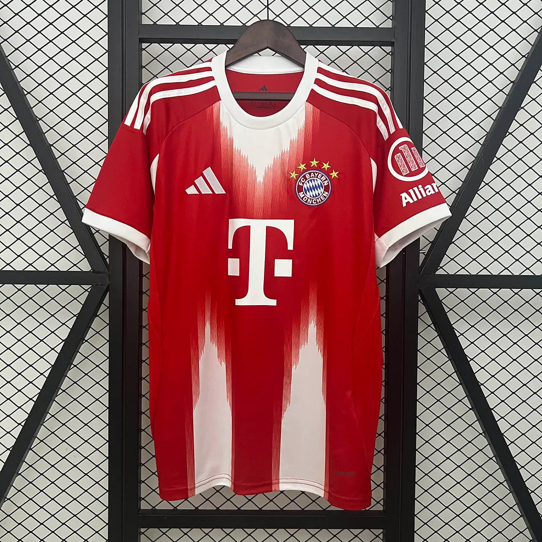 26 Bayern Home/Away image 0