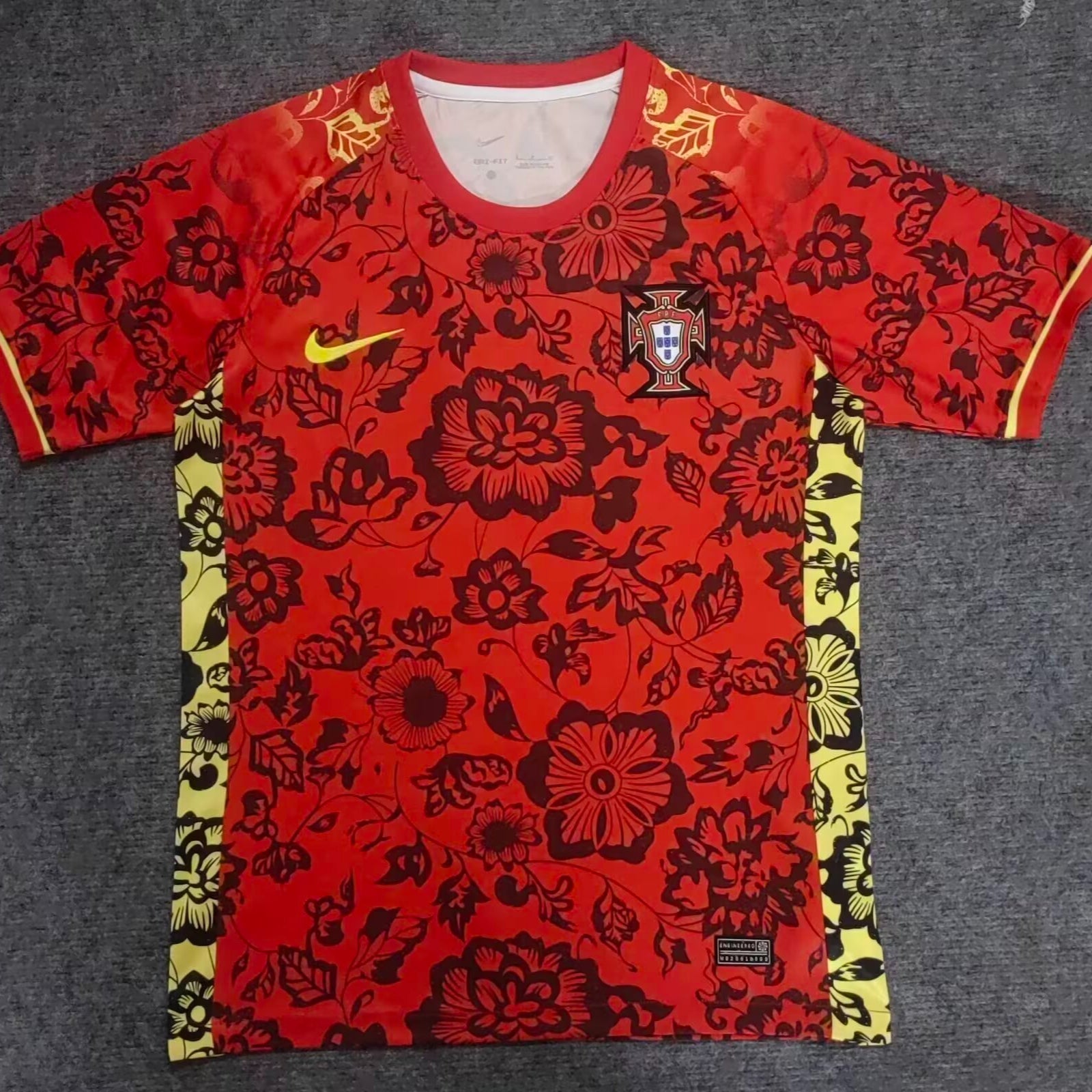 23/24 Flower Portugal Kit image 0