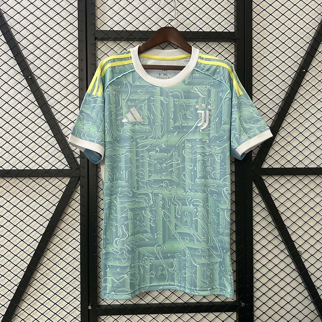 26 Juventus Home/Away image 2